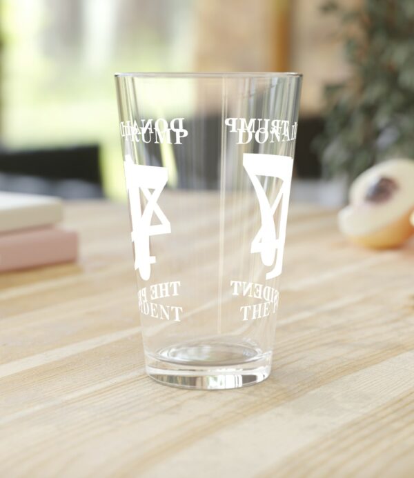 Donald Trump 47 The President Pint Glass US Pro