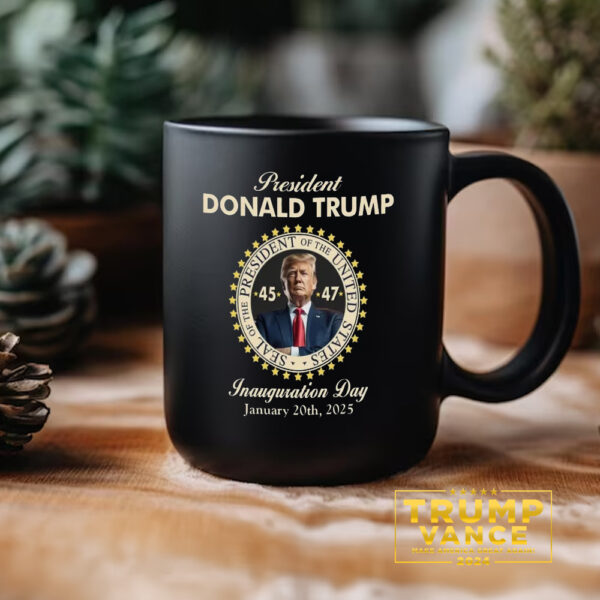 Inauguration Day Is Coming Soon Mug, Trump Mug2