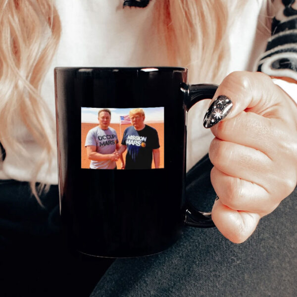 Elon Musk and Donald Trump shaking hands go to mars Mug