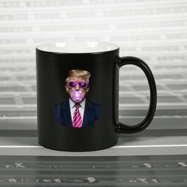 Funny Donald Trump President 45th 47th Blowing Bubble Gum Mug