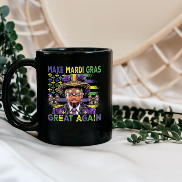 Make Mardi Gras Great Again Trump Beads Mask Feather Funny Mug