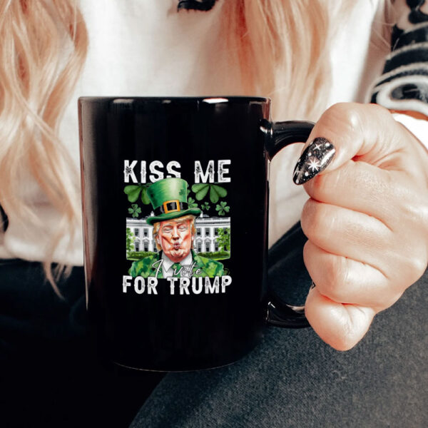 Republican St Patricks Day Funny Kiss Me I Voted for Trump Mug