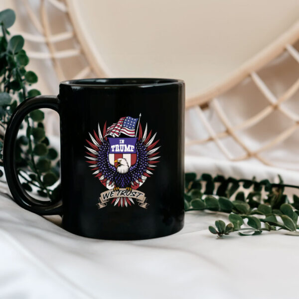 In Trump We Trust, Retro Vintage Trump 2025 Mug