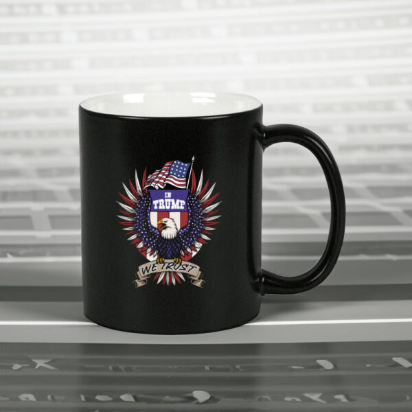 In Trump We Trust, Retro Vintage Trump 2025 Mug